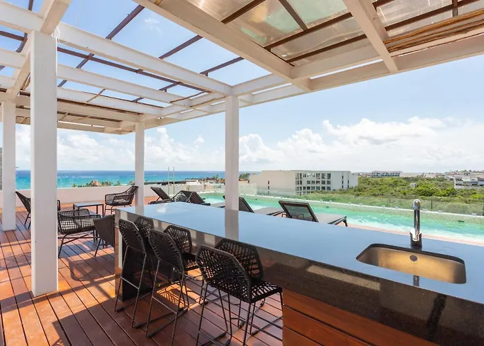 Bahay 42 A 1 Min De La Playa Y 5ta Av *