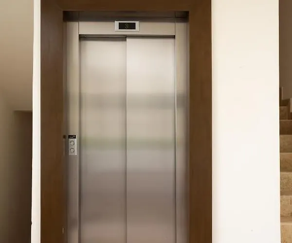 Bahay 42 A 1 Min De La Playa Y 5ta Av Apartamento